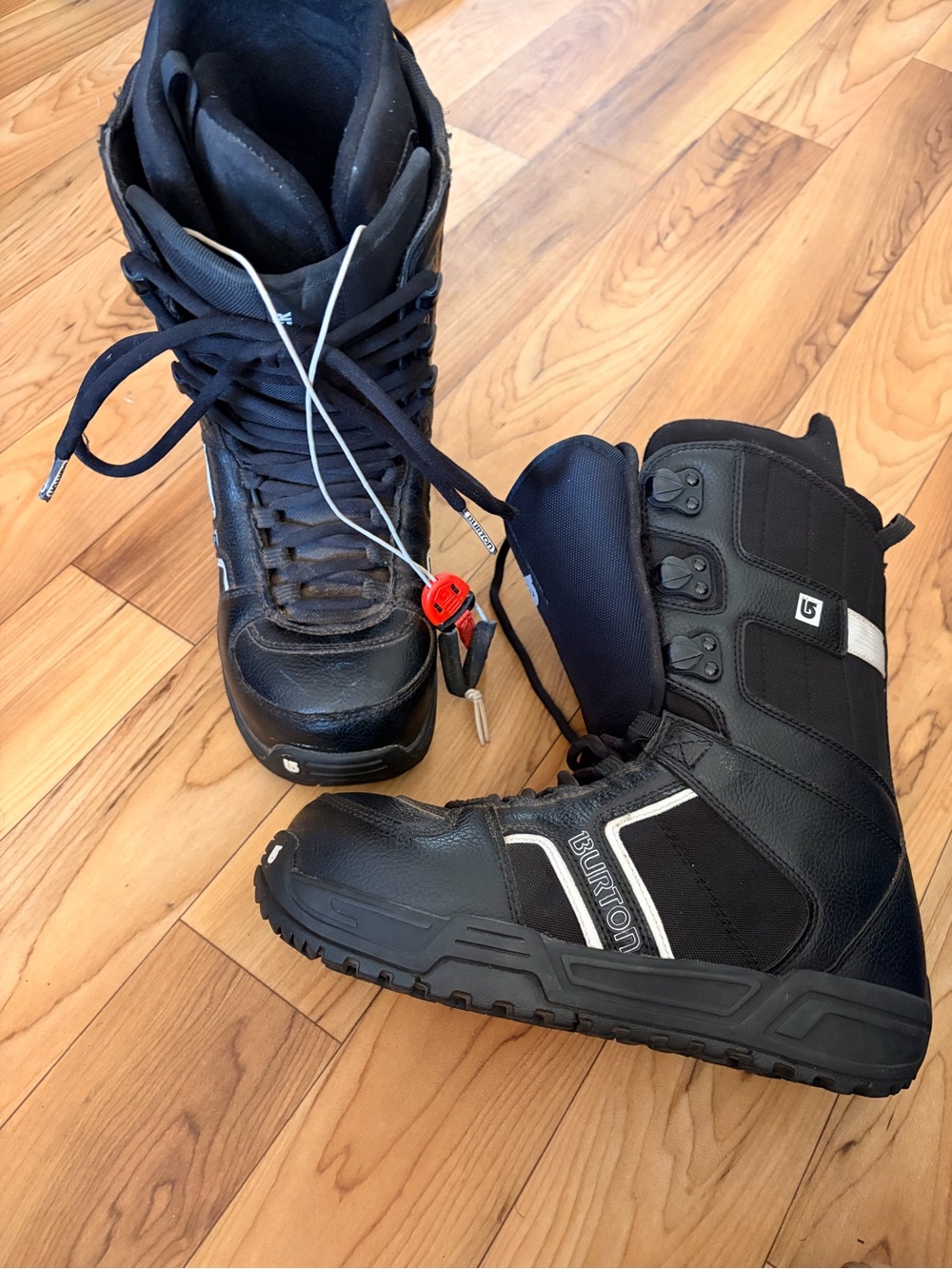 Burton Black Invader Snowboard Boots - Picture 2 of 11